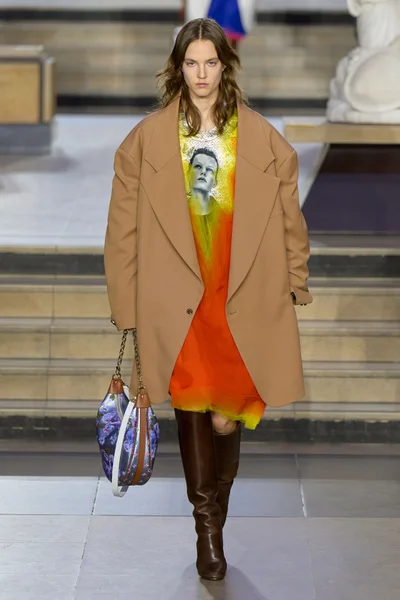 Look 33